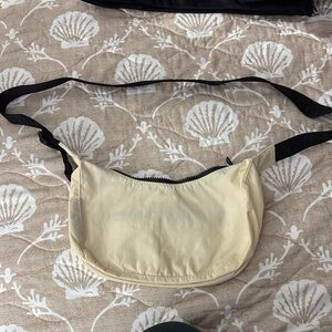 BAGGU Cream Crossbody Belt Bag with Black Strap